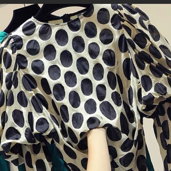 Ivory Top w/Black Large Polka Dots - Picture 4 of 4